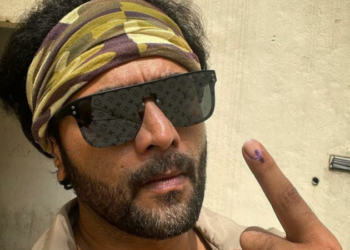 ಮನೆಯಲ್ಲಿ ವಿಶ್ರಾಂತಿಯಲ್ಲಿದ್ದ ಶ್ರೀಮುರಳಿಯಿಂದ ಮತದಾನ