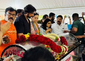 ಹಿರಿಯ ನಟ ದ್ವಾರಕೀಶ್ ಅಂತಿಮ ದರ್ಶನ ಮಾಡಿದ ಕಿಚ್ಚ ಸುದೀಪ್