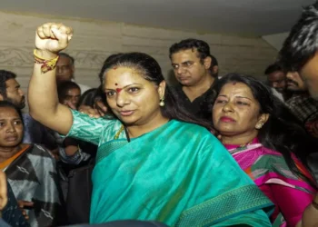 ಜೈಲಿನಲ್ಲಿದ್ದ ಕೆಸಿಆರ್ ಪುತ್ರಿ ಬಂಧಿಸಿದ ಸಿಬಿಐ