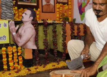 ಮೋದಿ ಮತ್ತೊಮ್ಮೆ ಪ್ರಧಾನಿಯಾಗಲೆಂದು ಬೆರಳು ಕತ್ತರಿಸಿ ಕಾಳಿಗೆ ಅರ್ಪಿಸಿದ ಅಭಿಮಾನಿ