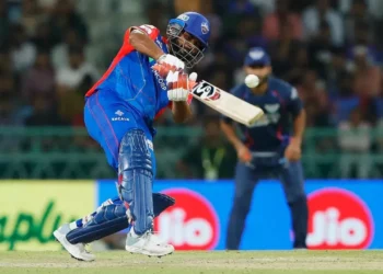 ಕಡಿಮೆ ಬೌಲ್ ಎದುರಿಸಿ 3 ಸಾವಿರ ರನ್ ಗಳಿಸಿದ ಪಂತ್