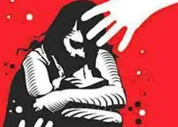 ವಿದ್ಯಾರ್ಥಿನಿಗೆ ಅಶ್ಲೀಲ ವಿಡಿಯೋ ತೋರಿಸಿ ಲೈಂಗಿಕ ಕಿರುಕುಳ