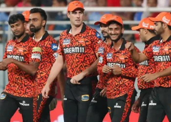 ರಣ ರೋಚಕ ಪಂದ್ಯದಲ್ಲಿ ಅದೃಷ್ಟದ ಗೆಲುವು ಕಂಡ ಹೈದರಾಬಾದ್!