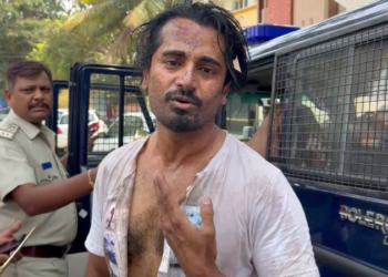 ಮೋದಿ ಪರ ಹಾಡು ಬರೆದಿದ್ದಕ್ಕೆ ಹಲ್ಲೆ!