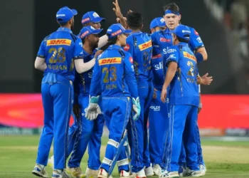 ಪ್ಲೇ ಆಫ್ ನಿಂದ ಬಹುತೇಕ ಹೊರಗೆ ಬಿದ್ದ ಮುಂಬೈ ಇಂಡಿಯನ್ಸ್!