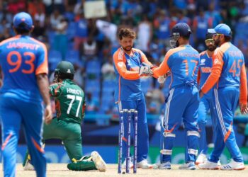 ಟಿ20 ವಿಶ್ವಕಪ್; ಸೆಮಿಫೈನಲ್ ಗೆ ಎಂಟ್ರಿಕೊಟ್ಟ ಭಾರತ