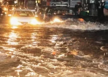 ಧಾರಾಕಾರ ಮಳೆ; ರಸ್ತೆಗಳು ಸಂಪೂರ್ಣ ಜಲಾವೃತ