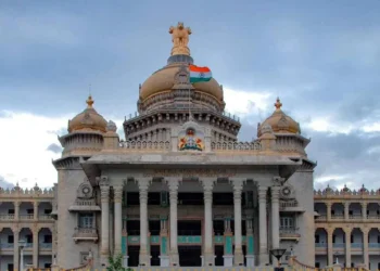 ಮತ್ತೆ ಕಾಂಗ್ರೆಸ್ ನಲ್ಲಿ ಬಿರುಗಾಳಿ ಬಿಸಿದ ಸಿಎಂ, ಡಿಸಿಎಂ