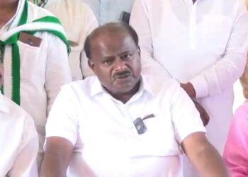 ಏಕಾಏಕಿ ಕುಮಾರಸ್ವಾಮಿ ಮೂಗಿನಲ್ಲಿ ರಕ್ತಸ್ರಾವ