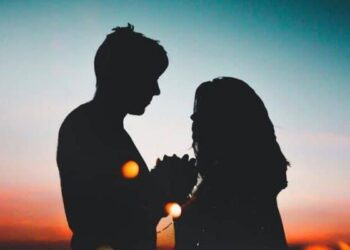 ರಾತ್ರಿ ಮಲಗುವ ಮುನ್ನ ಈ ಒಂದು ಮಂತ್ರ ಹೇಳಿ ಸಾಕು. ನೀವು ಬಿಟ್ಟರೂ ಅವರು ನಿಮ್ಮನ್ನು ಬಿಡೋದಿಲ್ಲ. ಹುಚ್ಚರಂತೆ ನಿಮ್ಮ ಹಿಂದೆ ಬರ್ತಾರೆ