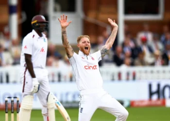 ಒಂದೇ ಎಸೆತ ಮೂರು ದಾಖಲೆ!!