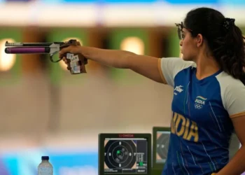 10 ಮೀಟರ್ ಏರ್ ಪಿಸ್ತೂಲ್; ಫೈನಲ್ ಪ್ರವೇಶಿಸಿದ ಮನು ಭಾಕರ್