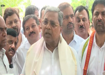 ರಾಜ್ಯದಲ್ಲಿ ಶೇ. 80ರಷ್ಟು ಬಡವರಿದ್ದಾರೆಯೇ? ಸಿಎಂ ಪ್ರಶ್ನೆ?