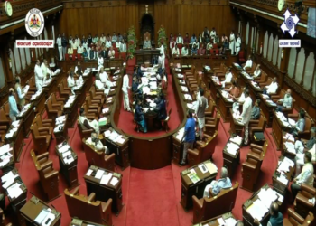 ಎಲ್ಲ ಕಂಪನಿಗಳ ಕೆಲಸದ ಅವಧಿ 14 ಗಂಟೆ ಮಾಡುವ ಪ್ರಸ್ತಾಪ ಸರ್ಕಾರದ ಮುಂದೆ ಇಲ್ಲ