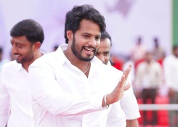 ಮುಡಾ ಹಗರಣದಿಂದ ತಪ್ಪಿಸಿಕೊಳ್ಳಲು ಕಾಂಗ್ರೆಸ್ ಕುಮಾರಸ್ವಾಮಿ ವಿರುದ್ಧ ಷಡ್ಯಂತ್ರ ಮಾಡುತ್ತಿದೆ