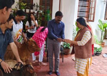 ಮಲೆನಾಡು ಗಿಡ್ಡ ತಳಿಯನ್ನು ಮನೆಗೆ ಸ್ವಾಗತಿಸಿದ ಶಾಲೀನಿ ರಜನೀಶ್