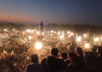 ಬಾಂಗ್ಲಾದಂತೆ ಪಾಕಿಸ್ತಾನದಲ್ಲಿಯೂ ಬೀದಿಗಿಳಿದ ಜನರು