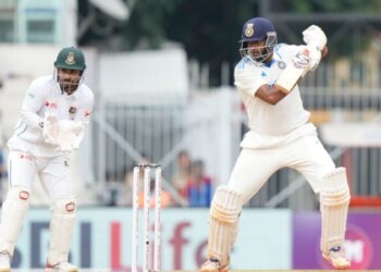 ಶತಕ ಸಿಡಿಸಿ ಐತಿಹಾಸಿಕ ದಾಖಲೆ ಬರೆದ ಅಶ್ವಿನ್!