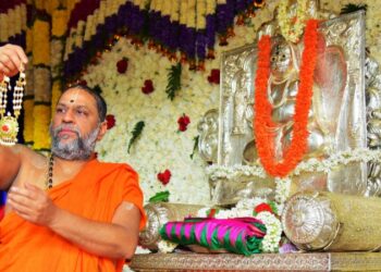 ದೇವಾಲಯ, ಮಠ, ಧಾರ್ಮಿಕ ಕೇಂದ್ರಗಳನ್ನು ಮುಜರಾಯಿ ಇಲಾಖೆಯಿಂದ ಮುಕ್ತಗೊಳಿಸಲಿ