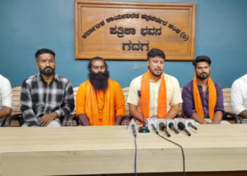 ದೇವಿ ಮೆರವಣಿಗೆ ವೇಳೆ ಅನ್ಯಕೋಮಿನವರಿಂದ ಹಲ್ಲೆ; ಲಕ್ಷ್ಮೇಶ್ವರ ಪಟ್ಟಣ ಬಂದ್ ಗೆ ಕರೆ