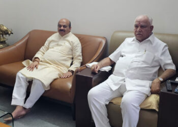 ಶಿಗ್ಗಾಂವಿ ಕ್ಷೇತ್ರದ ಟಿಕೆಟ್ ಗಾಗಿ ಚರ್ಚೆ ನಡೆಸಿದ ಬೊಮ್ಮಾಯಿ ಹಾಗೂ ಯಡಿಯೂರಪ್ಪ