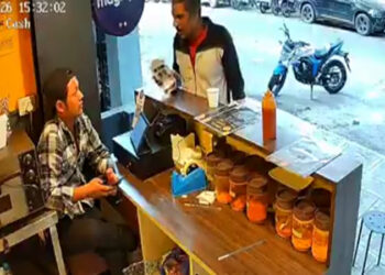 ಹಣ ಕೇಳಿದ್ದಕ್ಕೆ ಕನ್ನಡ ಮಾತನಾಡು ಎಂದು ಹಲ್ಲೆ