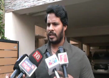 ದೇವೇಗೌಡರನ್ನು ಭೇಟಿ ಮಾಡಿದ ನಿಖಿಲ್ ಕುಮಾರಸ್ವಾಮಿ