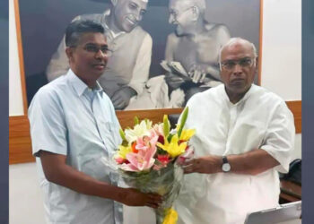 ಮಲ್ಲಿಕಾರ್ಜುನ ಖರ್ಗೆ ಭೇಟಿ ಮಾಡಿದ ಸತೀಶ ಜಾರಕಿಹೊಳಿ
