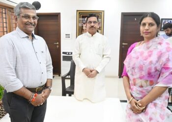 ಬಿಜೆಪಿ ರೈತ ಮೋರ್ಚಾದಿಂದ ರೈತರಿಗೆ ಎತ್ತಿನ ಎಣ್ಣೆ ಗಾಣ