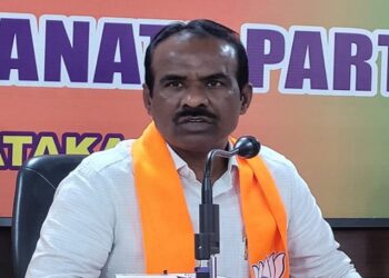 ಸಿಎಂಗೆ ಆತ್ಮಸಾಕ್ಷಿ ಇದ್ದರೆ ರಾಜೀನಾಮೆ ನೀಡಲಿ