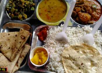 ಪಿಜಿಗಳ ಮಲೆ ದಾಳಿ ನಡೆಸಿದ ಆಹಾರ ಇಲಾಖೆ ಅಧಿಕಾರಿಗಳು; ನೋಟಿಸ್