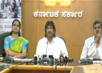 ವಿದ್ಯಾರ್ಥಿಗಳೊಂದಿಗೆ ವಿಡಿಯೋ ಕಾನ್ಫರೆನ್ಸ್; ಸಚಿವರಿಗೆ ಮುಜುಗರ