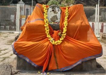 ನವವೃಂದಾವನ ನಡುಗಡ್ಡೆಯಲ್ಲಿ ಆರಾಧನೆ ರಾಯರ ಮಠದಿಂದ ; ಕೋರ್ಟ್