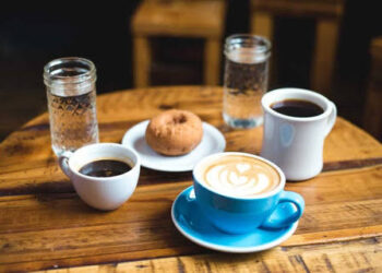 ನಿಮಗೆ ಬಿಸಿ ಟೀ/ಕಾಫಿ ಸೇವಿಸಿದ ನಂತರ ನೀರು ಕುಡಿಯುವ ಅಭ್ಯಾಸವಿದೆಯಾ??