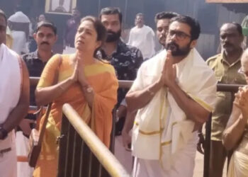 ಮೂಕಾಂಬಿಕೆ ದರ್ಶನ ಮಾಡಿದ ನಟ ಸೂರ್ಯ, ನಟಿ ಜ್ಯೋತಿಕಾ