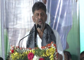 ಗ್ಯಾರಂಟಿಗಳೇ ನಮ್ಮ ತಂದೆ-ತಾಯಿ: ಡಿಕೆಶಿ