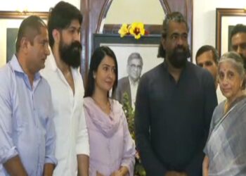 ಎಸ್.ಎಂ. ಕೃಷ್ಣ ಮನೆಗೆ ಭೇಟಿ ನೀಡಿದ ನಟ ಯಶ್, ರಾಧಿಕಾ