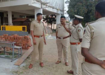 ಅರ್ಧ ದೇಹ ಇರುವ ಶಿಶುವಿನ ಶವ ಪತ್ತೆ