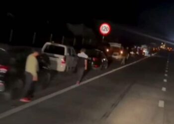 ಒಂದೇ ರಸ್ತೆಯಲ್ಲಿ ಪಂಕ್ಚರ್ ಆದ 50ಕ್ಕೂ ಹೆಚ್ಚು ವಾಹನಗಳು!