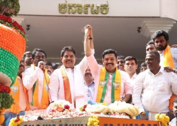ವಿಜಯೇಂದ್ರನನ್ನು ಇಳಿಸಿ BJP ಉಳಿಸಿ ಪತ್ರ ಹೋರಾಟ