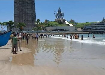 ಮುರುಡೇಶ್ವರ: ಸಮುದ್ರದಲ್ಲಿ ಮುಳುಗಿ ಮೃತರಾದ  ವಿದ್ಯಾರ್ಥಿಗಳ ಕುಟುಂಬಕ್ಕೆ 5 ಲಕ್ಷ ರೂ. ಪರಿಹಾರ ಘೋಷಿಸಿದ ಸಿಎಂ