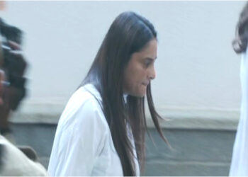 ಪಾರ್ಥಿವ ಶರೀರಕ್ಕೆ ಅಂತಿಮ ನಮನ ಸಲ್ಲಿಸಿದ