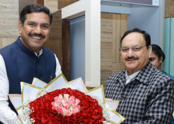 ರೆಬೆಲ್ಸ್ ಬಗ್ಗೆ ದೂರು ನೀಡಿದ ವಿಜಯೇಂದ್ರ!!