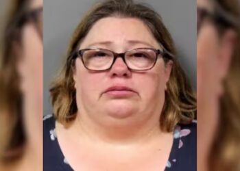 10 ವರ್ಷದ ಮಗನ ಮೇಲೆ 154 ಕೆಜಿ ತೂಕವಿರುವ ತಾಯಿ ಕುಳಿತು ಹತ್ಯೆ!