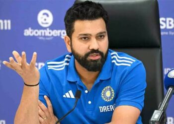 ಒಬ್ಬ  ಆಫ್ ಸ್ಪಿನ್ನರ್ ಆಕ್ರಮಣಕಾರಿ ಬ್ಯಾಟ್ಸ್‍ಮೆನ್ ಆಗಿದ್ದೇಗೆ..? ರೋಹಿತ್ ಶರ್ಮಾ ಟೆಸ್ಟ್ ಕ್ರಿಕೆಟ್ ಜರ್ನಿಯ ರೋಚಕ ಕಹಾನಿ..!