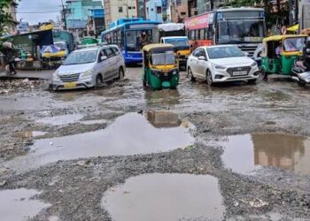 ಗುಂಡಿ ‘ಗಂಡಾಗುಂಡಿ’: ಬೆಂಗಳೂರಿನಿಂದ ಕಂಪನಿಗಳೇ ಶಿಫ್ಟ್?