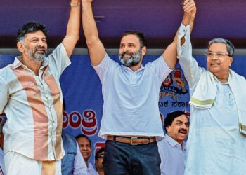 ರಾಜ್ಯ ಕಾಂಗ್ರೆಸ್‌ನಲ್ಲಿ ಗದ್ದುಗೆ ಗುದ್ದಾಟ: ಸಂಪುಟ ಸರ್ಜರಿ, ನಾಯಕತ್ವ ಬದಲಾವಣೆ ಚರ್ಚೆ ನಡುವೆ ಬೆಂಗಳೂರಿಗೆ ರಾಹುಲ್ ಗಾಂಧಿ!