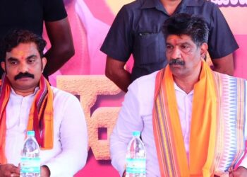 ಅಕ್ರಮ ಶಸ್ತ್ರಾಸ್ತ್ರ ಪ್ರಕರಣ: ತಿಮರೋಡಿಗೆ ಬಿಗ್ ಶಾಕ್, ನಿರೀಕ್ಷಣಾ ಜಾಮೀನು ಅರ್ಜಿ ವಜಾ; “ಮಾಡಿದ್ದುಣ್ಣೋ ಮಾರಾಯ” ಎಂದ ಜನ!