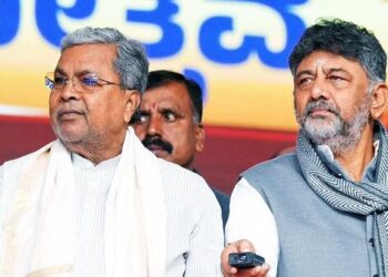 ದೆಹಲಿ ಸಭೆಗೆ ಡಿಕೆಶಿಗಿಲ್ಲ ಆಹ್ವಾನ ಸಿದ್ದರಾಮಯ್ಯಗೆ ಮಾತ್ರ ಮಣೆ ಖರ್ಗೆ ಭೇಟಿ ಬಳಿಕ ಡಿಸಿಎಂ ಶಿವಕುಮಾರ್ ಸ್ಪೋಟಕ ಹೇಳಿಕೆ