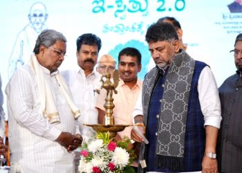 ಗ್ರಾಮೀಣ ಭಾಗದ ಜನರಿಗೆ ಬಂಪರ್ ಗುಡ್ ನ್ಯೂಸ್ ಇ ಸ್ವತ್ತು 2.0 ಲೋಕಾರ್ಪಣೆ ಇನ್ಮುಂದೆ ಆಸ್ತಿ ದಾಖಲೆ ನಿಮ್ಮ ಅಂಗೈಯಲ್ಲಿ